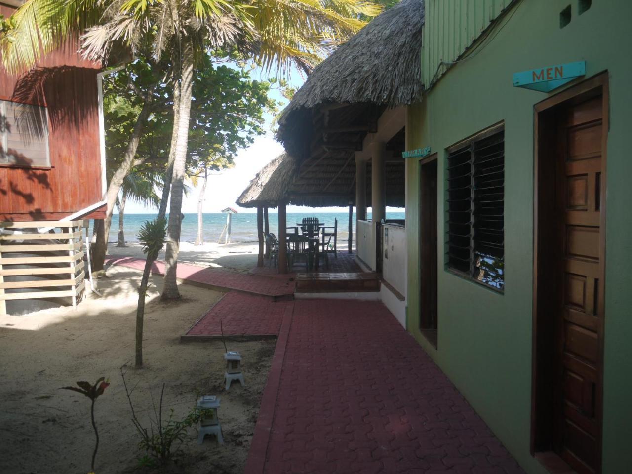 Green Parrot Beach Houses And Resort Placencia Exterior photo